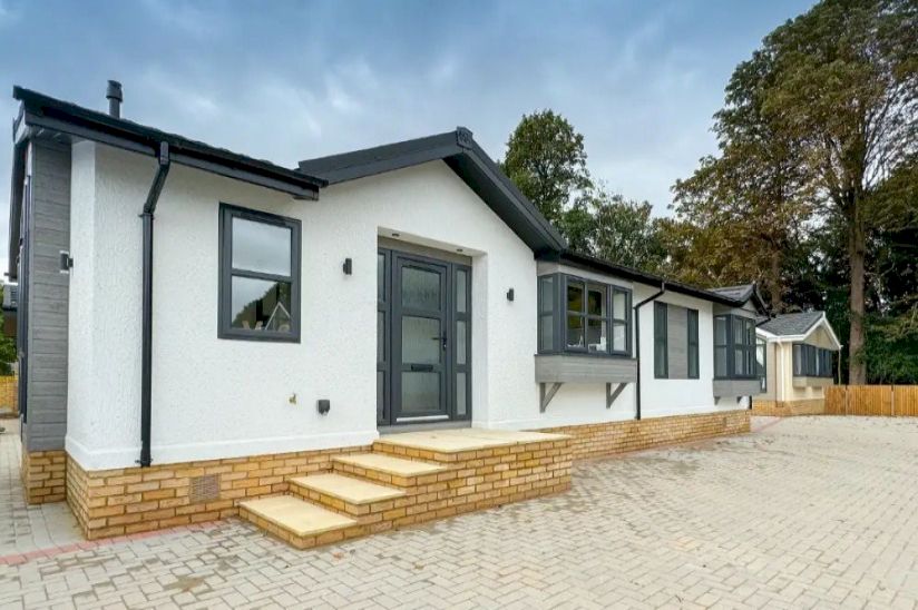 Two Bed Stately Albion Woburn (45x20) Two Bed Stately Albion Woburn (45x20)