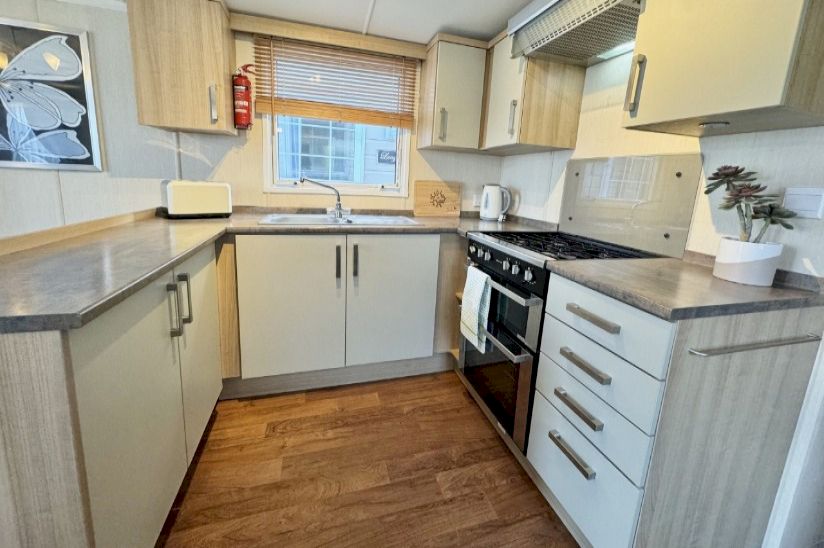 Three Bed Swift Bordeaux (38x12) Three Bed Swift Bordeaux (38x12)
