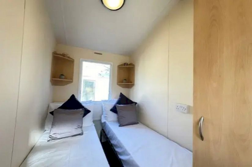 Two Bed Pre-Owned Willerby Magnum (28x10) 2010 Two Bed Pre-Owned Willerby Magnum (28x10) 2010