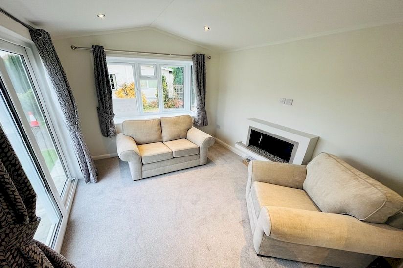 NEW Two Bed Stately Tredegar Elite (40x10) NEW Two Bed Stately Tredegar Elite (40x10)