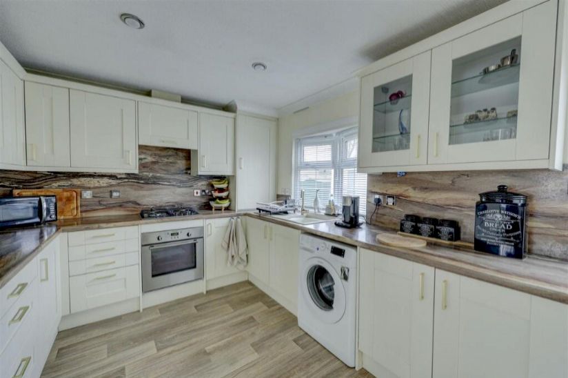 Two Bed Chatsworth Platinum (45x20) Two Bed Chatsworth Platinum (45x20)