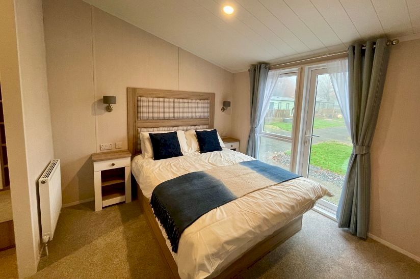 Master bedroom Master bedroom