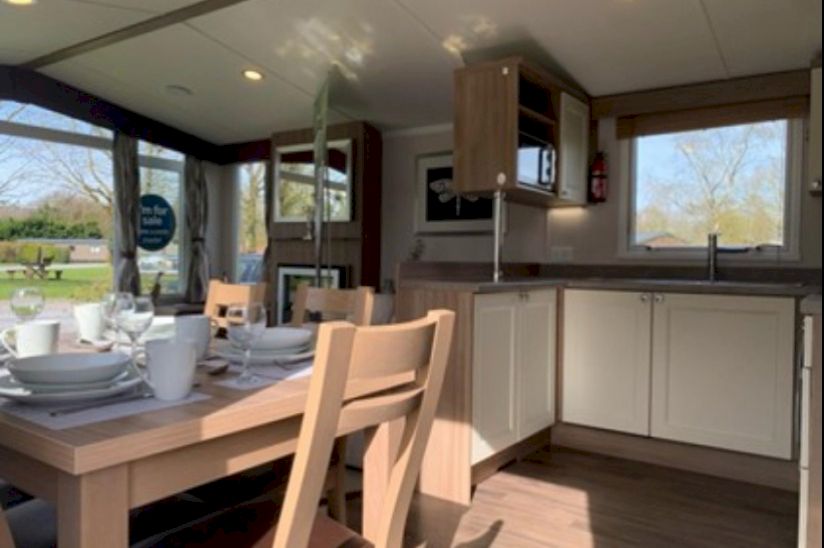 Three Bed Swift Bordeaux 2018 (12ftx38ft) Three Bed Swift Bordeaux 2018 (12ftx38ft)