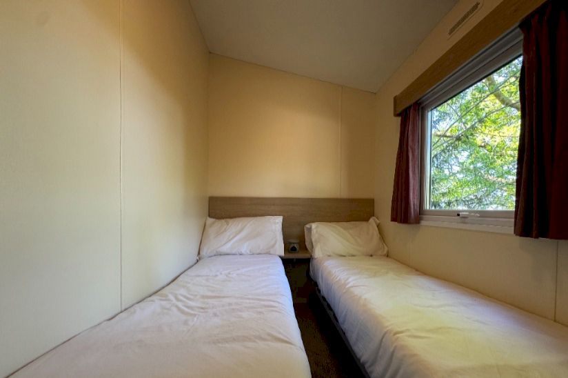 Three Bed Delta Radiant (35x12) 2014 Three Bed Delta Radiant (35x12) 2014