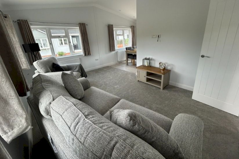 The Warkton (38x20) The Warkton (38x20)