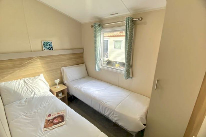 Two Bed Willerby Linwood 2019 (32x12) Two Bed Willerby Linwood 2019 (32x12)