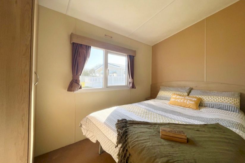Three Bed Delta Celebration (35x12) 2012 Three Bed Delta Celebration (35x12) 2012