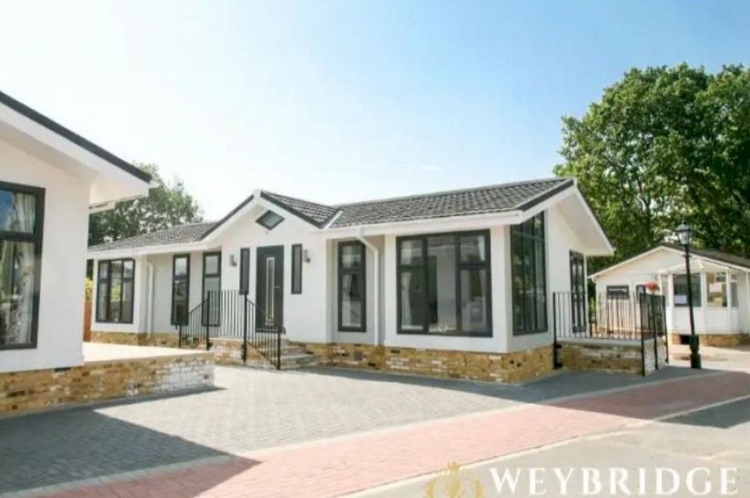Two Bed Stately Albion Wentwood (45x22) Two Bed Stately Albion Wentwood (45x22)