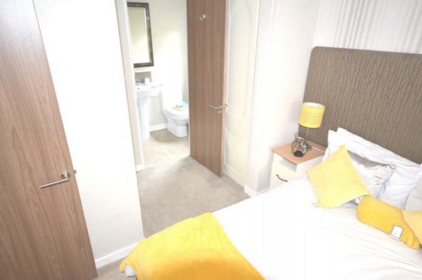 Two Bed Omar Westfield (34x16) 2014 Two Bed Omar Westfield (34x16) 2014