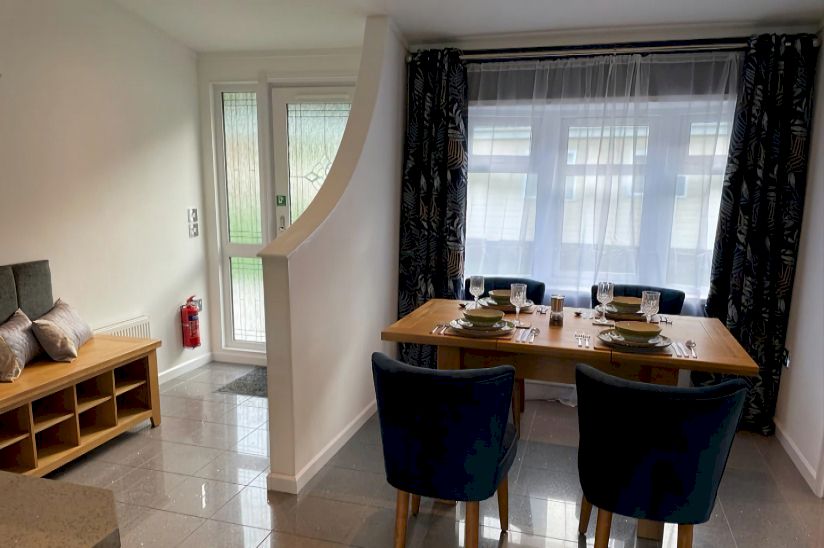 Private Sale Three Bed Stately Albion Chatsworth Crystal (42x22) Private Sale Three Bed Stately Albion Chatsworth Crystal (42x22)