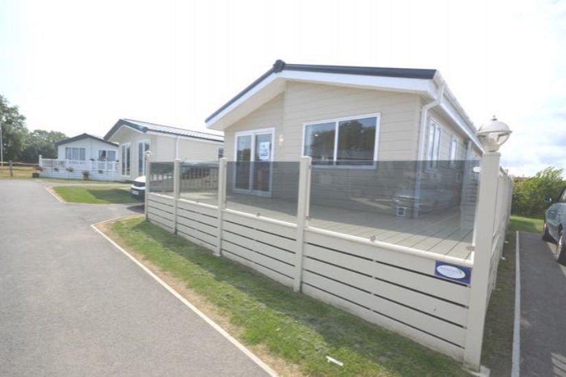 Two Bed Delta Lakeside (40x20) 2022 Two Bed Delta Lakeside (40x20) 2022