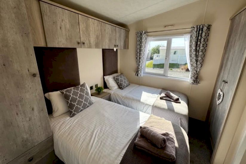 NEW Two Bed Delta Superior Lodge (41x14) 2023 NEW Two Bed Delta Superior Lodge (41x14) 2023