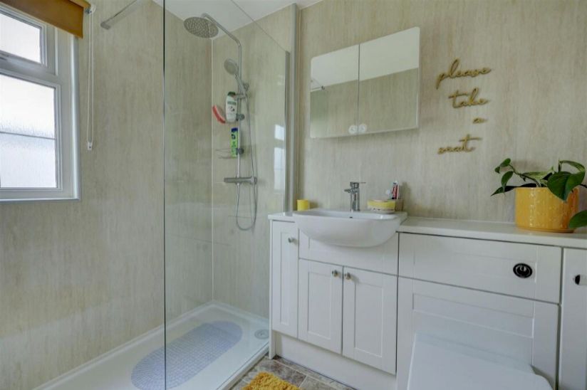 Two Bed Chatsworth Platinum (45x20) Two Bed Chatsworth Platinum (45x20)