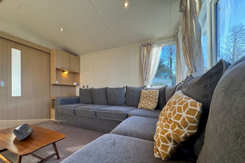 Two Bed Swift Champagne (40x13) 2010 Two Bed Swift Champagne (40x13) 2010