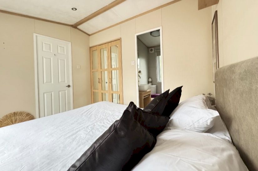 Two Bed Pemberton Knightsbridge (42x14) 2010 Two Bed Pemberton Knightsbridge (42x14) 2010