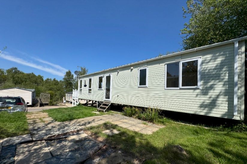 Two Bed Pemberton Marlow (37x12) 2013 Two Bed Pemberton Marlow (37x12) 2013