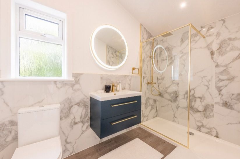 Two Bed Bespoke Sky Fall Lodge (45x22) Two Bed Bespoke Sky Fall Lodge (45x22)
