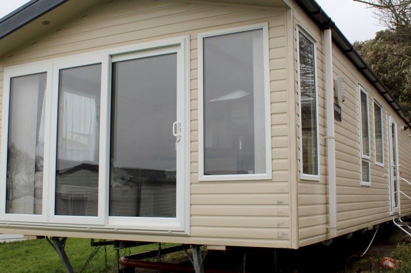 Two Bed Atlas Image Super (41x12) 2016 Two Bed Atlas Image Super (41x12) 2016