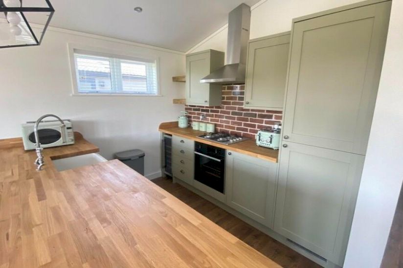 Two Bed Pathfinder Retreat (40x20) Two Bed Pathfinder Retreat (40x20)
