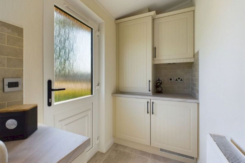 Stately Albion Chatsworth (48x20) Stately Albion Chatsworth (48x20)