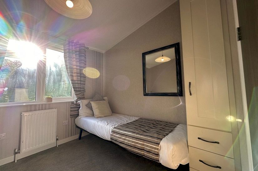 Two Bed Omar Westfield (34x16) 2014 Two Bed Omar Westfield (34x16) 2014