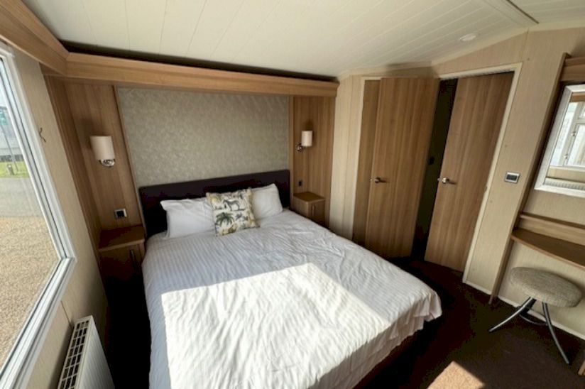 Two Bed Swift Chamonix (39x12) 2014 Two Bed Swift Chamonix (39x12) 2014