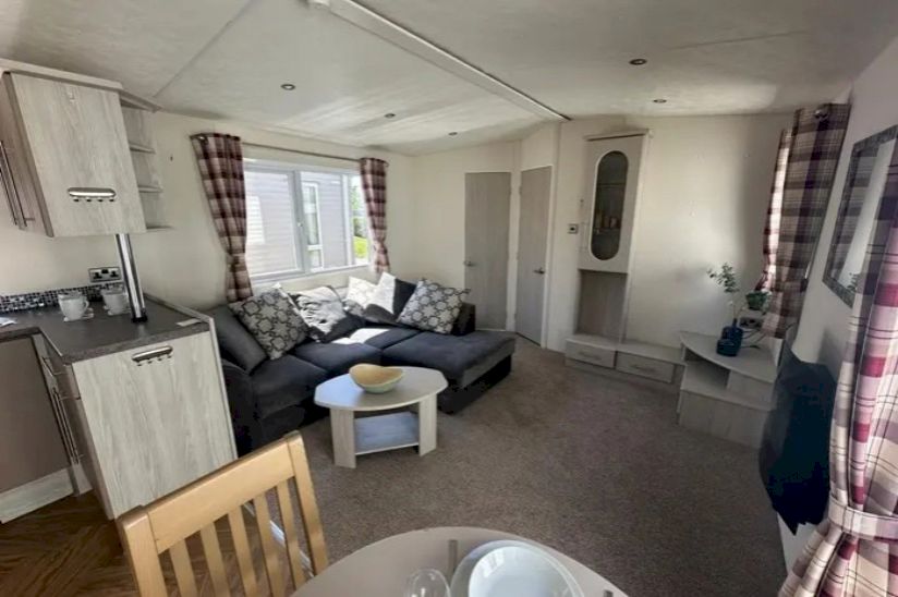 Two Bed Preowned Delta Summer (40x12) Two Bed Preowned Delta Summer (40x12)