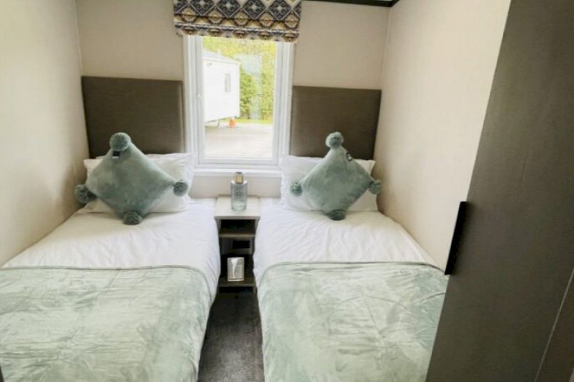 Two Bed Victory Lakewood Lodge (42x14) 2022 Two Bed Victory Lakewood Lodge (42x14) 2022
