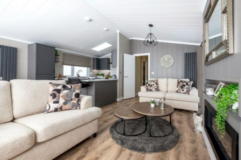 Two Bed Omar Kingfisher (45x20) Two Bed Omar Kingfisher (45x20)