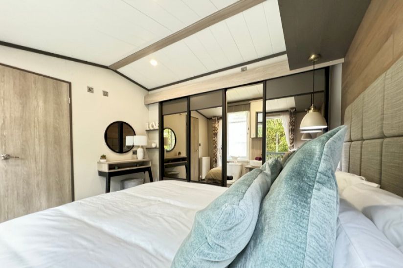 Two Bed Victory Lakewood (42x14) 2023 Two Bed Victory Lakewood (42x14) 2023