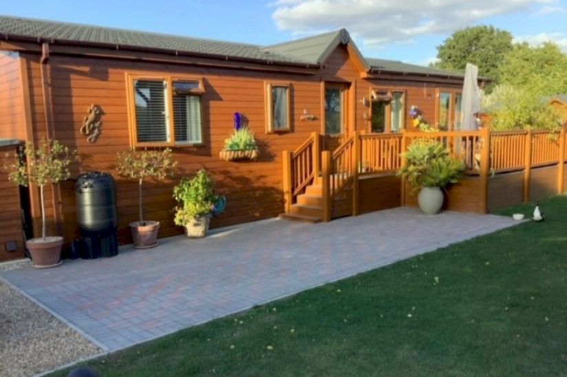 Two Bed Kingston Hamlet (42x20) Two Bed Kingston Hamlet (42x20)