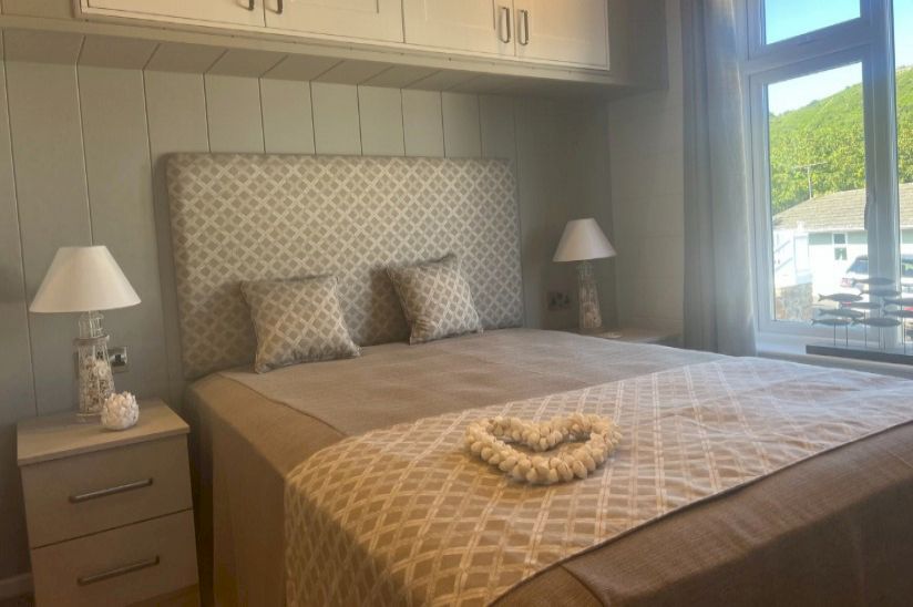 Three Bed Oyster catcher (20x34) Three Bed Oyster catcher (20x34)
