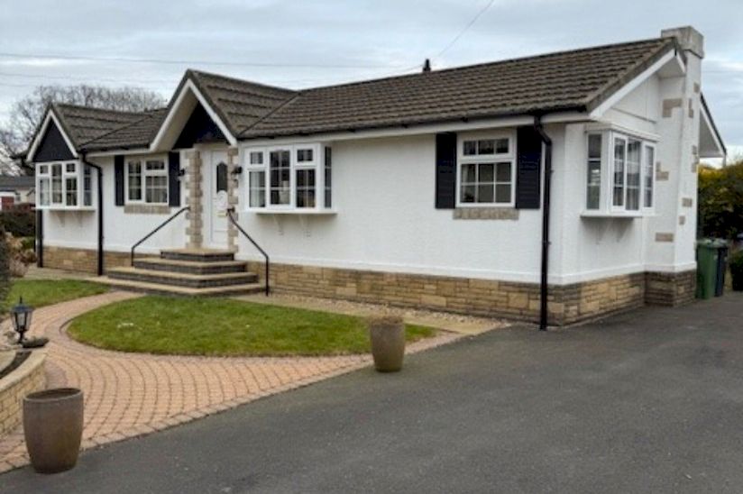 Three Bed Lisset Linden Cottage (46ftx20ft) Three Bed Lisset Linden Cottage (46ftx20ft)