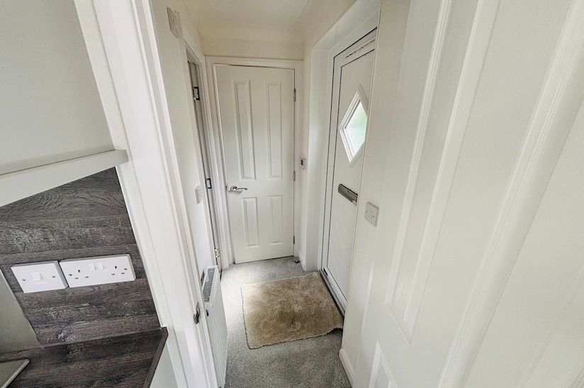 NEW One Bed Stately Tredegar Elite (30x10) NEW One Bed Stately Tredegar Elite (30x10)