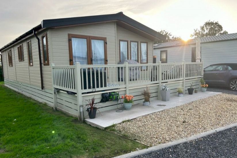 Two Bed Atlas Debonair (40x20) Two Bed Atlas Debonair (40x20)