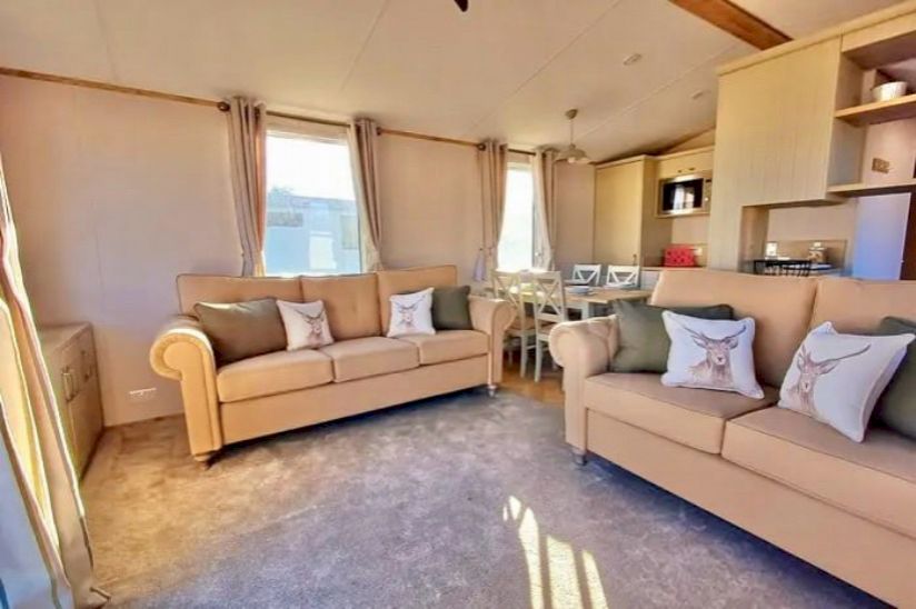 Three Bed Atlas Debonair (40x13) 2023 Three Bed Atlas Debonair (40x13) 2023