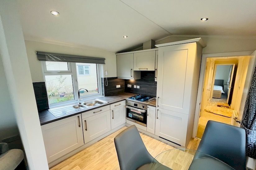 NEW Two Bed Stately Tredegar Elite (40x10) NEW Two Bed Stately Tredegar Elite (40x10)