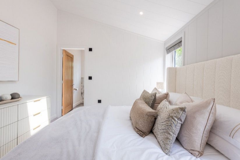 Two Bed Bespoke Sky Fall Lodge (45x22) Two Bed Bespoke Sky Fall Lodge (45x22)